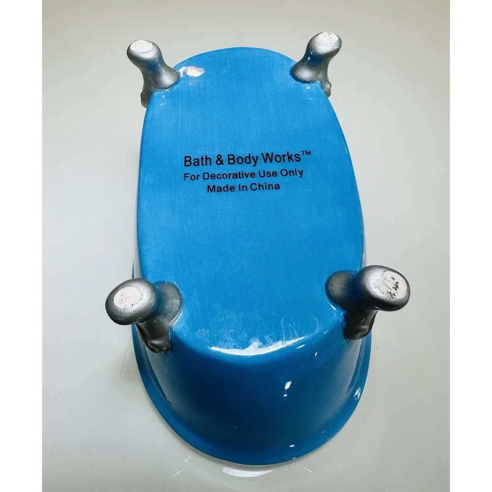 Bath And Body Works - For Decoration Uses - Vintage Ceramic Bathtub Soap Holder